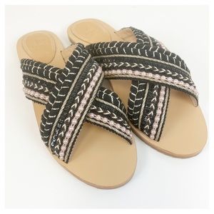 Bill Blass Jaden Cross Strap Sandal Size 10